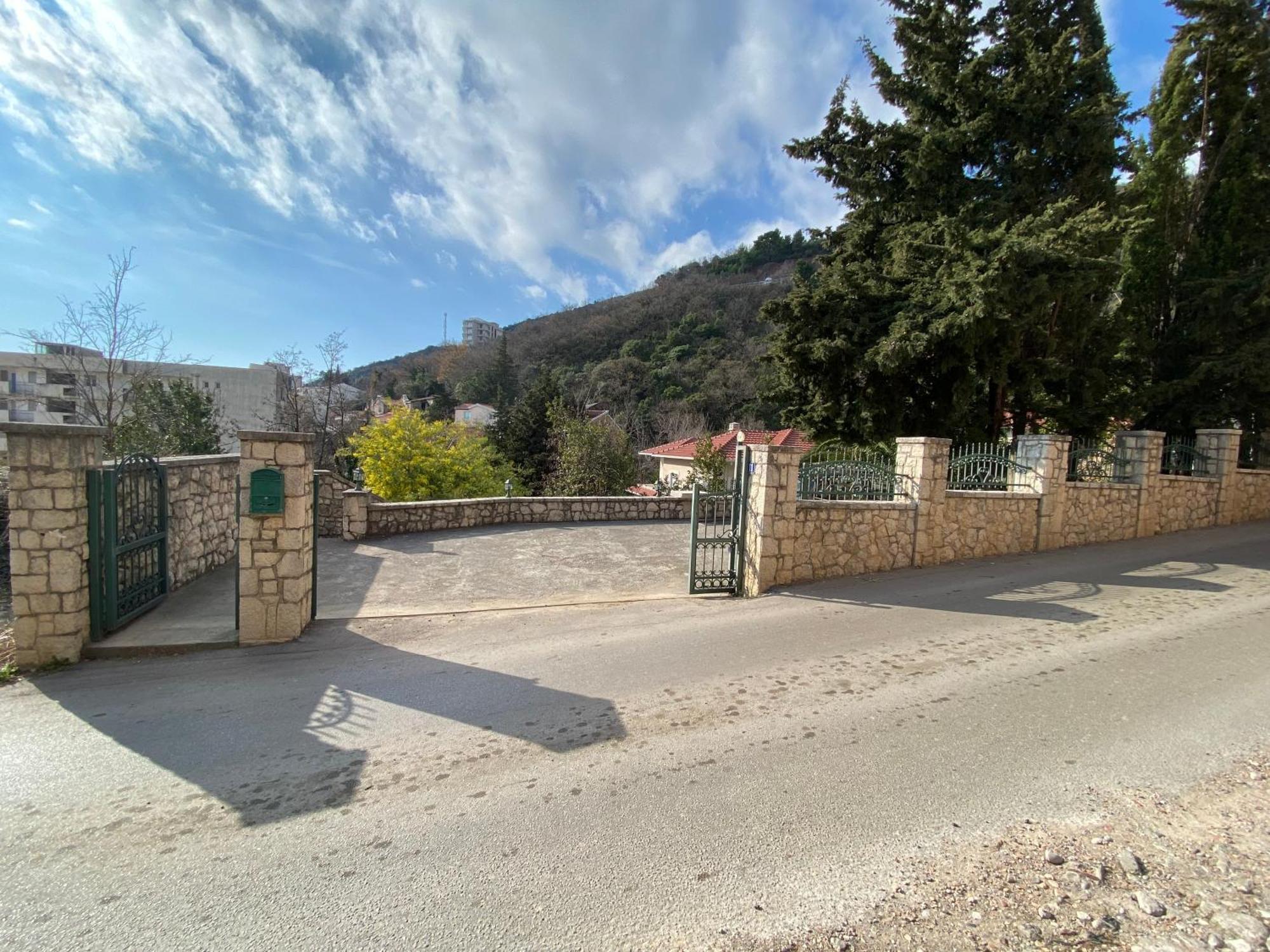 Stone Villa Budva Exterior photo
